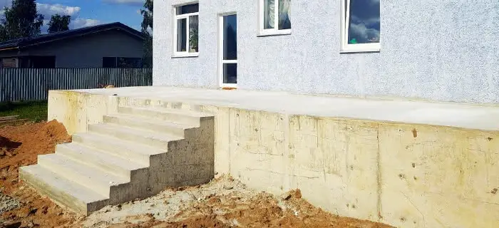 Фундамент под забор под ключ